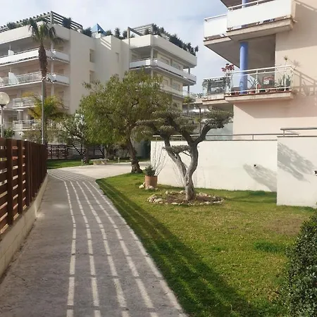 A016 Port Canigo Apartment *
